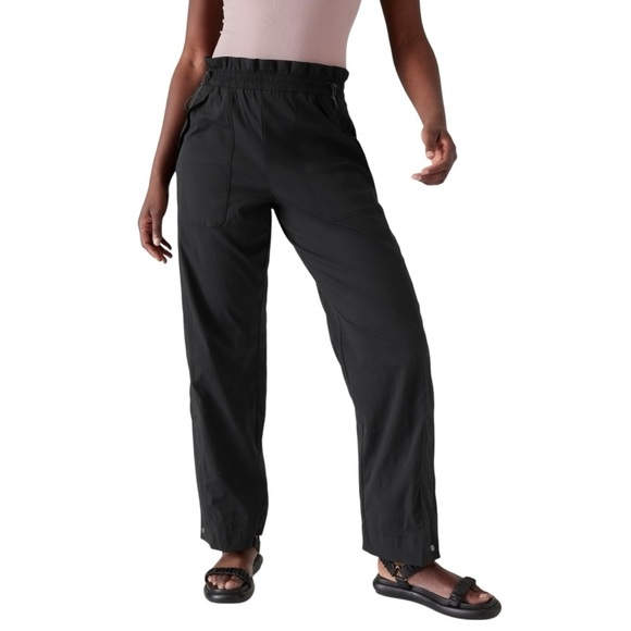 Athleta Trekkie High Rise Parachute Pants Black Size 12 - Picture 4 of 16